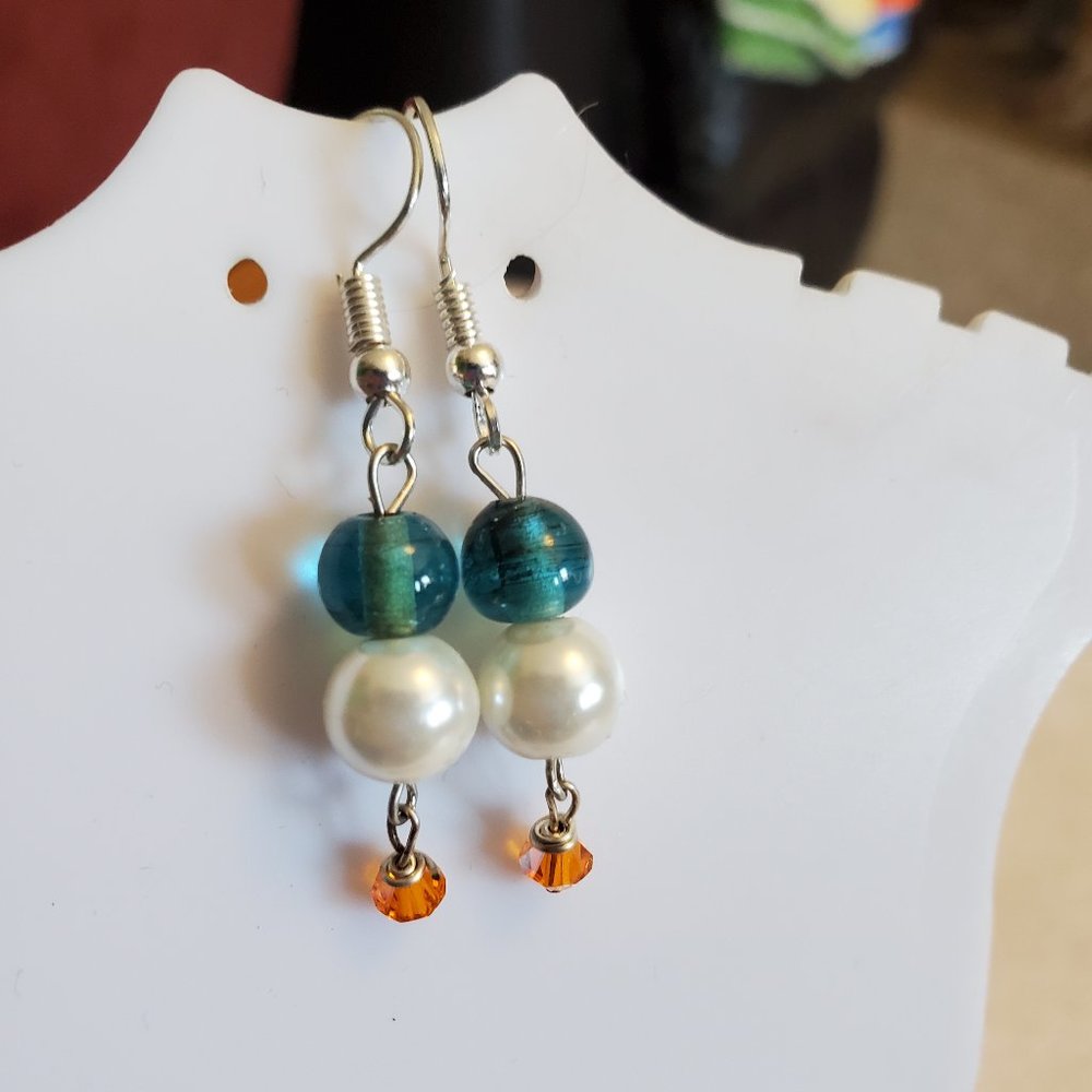Silver Tone Hook Glass Dangle Earrings Tony Alexander Jewelry Artisan Fashion